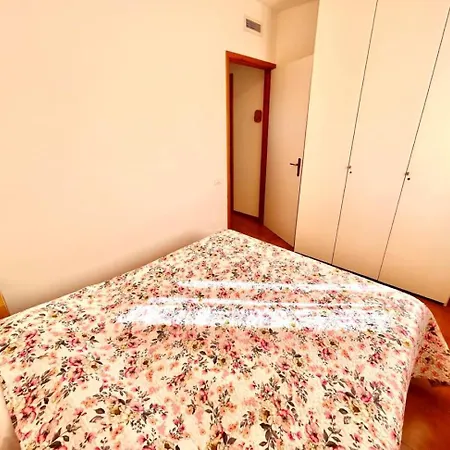Trilo Rossano, Apartment *